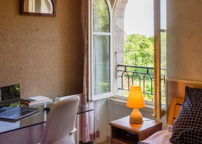 Lacoume Saint Jacques *