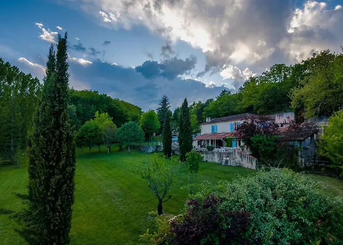 Lacoume Saint Jacques ホームステイ *