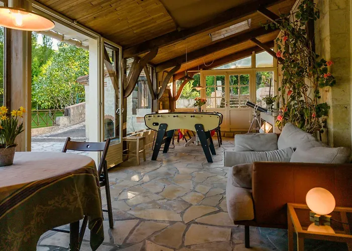 Lacoume Saint Jacques ホームステイ