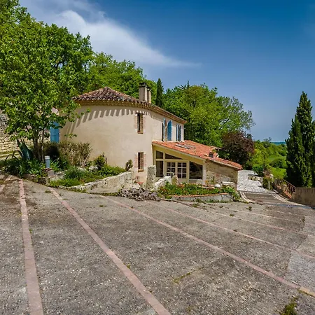 Проживание в семье Lacoume Saint Jacques Ош