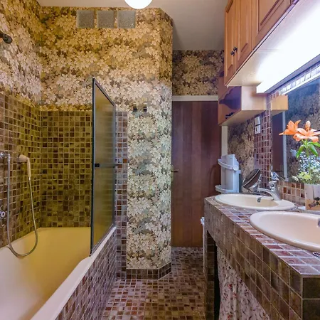 Lacoume Saint Jacques