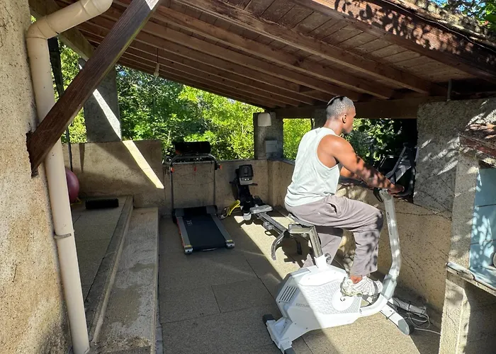 Lacoume Saint Jacques Проживание в семье